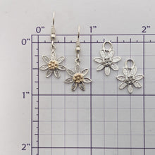 Load image into Gallery viewer, Flower Power Earrings
